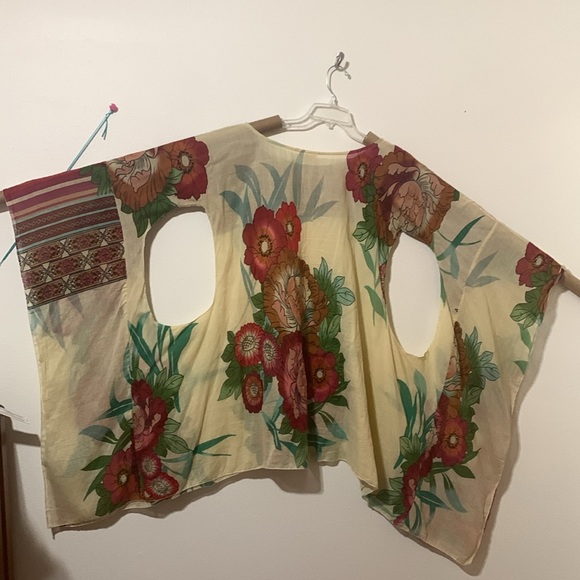 OPC Flower Print Open Side Sequins Top Bought In Mykonos Greece Size Free Size. - Picture 4 of 6